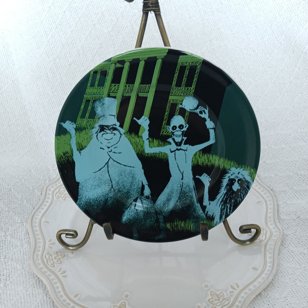 RARE NWOT DisneyParks The Haunted Mansion Hitchhiking Ghosts 6.75" Ceramic Plate